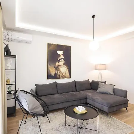Olive Apartment *